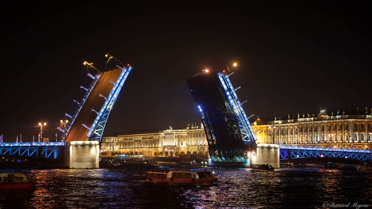 Ouverture du pont Saint Petersbourg 4178